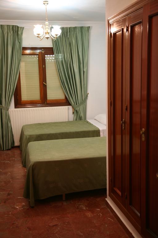 Hostal Santa Barbara Socuéllamos المظهر الخارجي الصورة